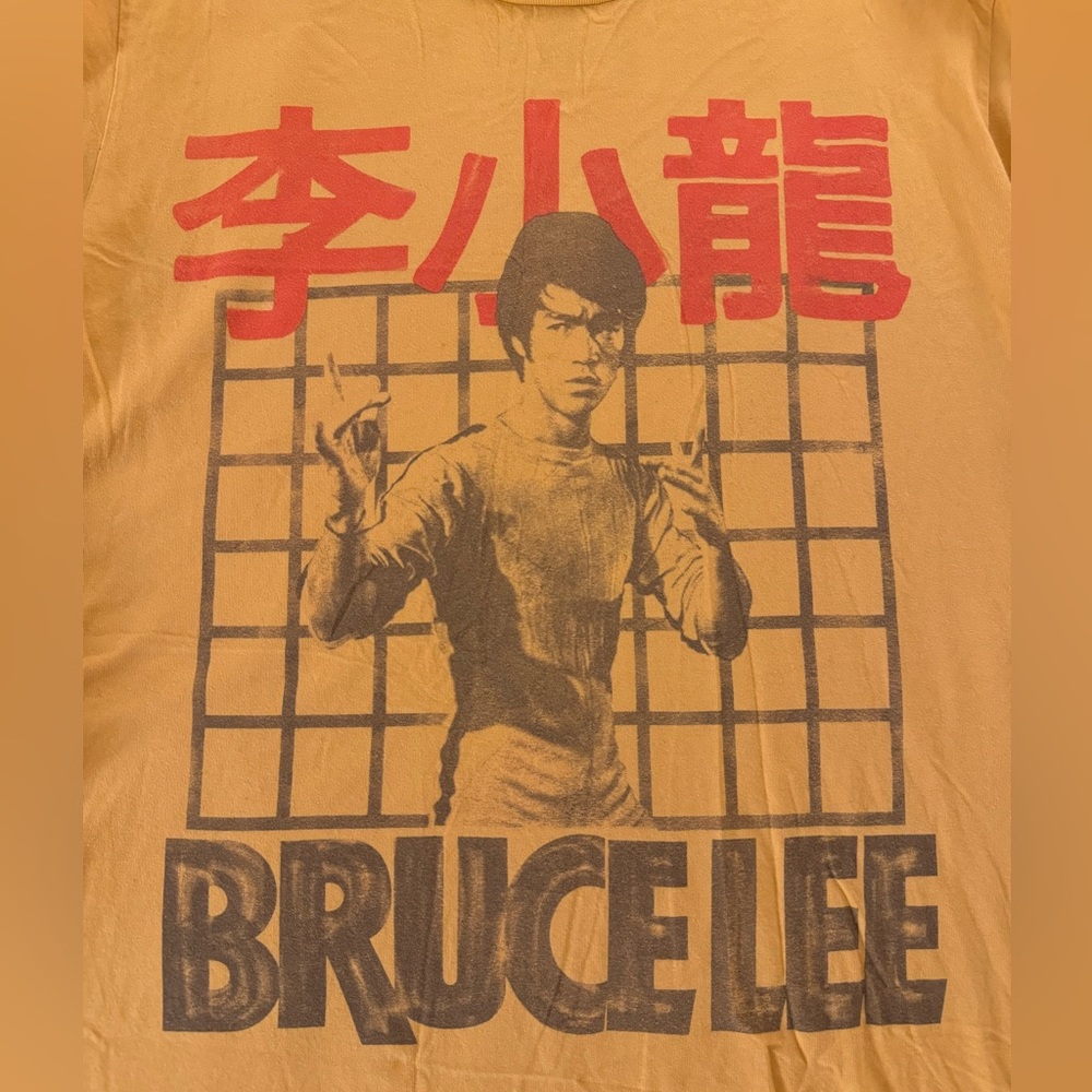 Bruce Lee Yellow Vintage-styled Tee - Roots of Fight - Size Small